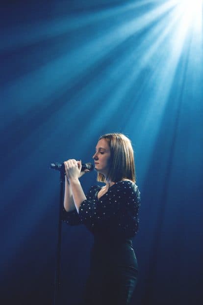 https://4955culturel.com/api/artwork/file/fcsa-2021-samedi-photo-sophie-lavoie-44-414x621jpg